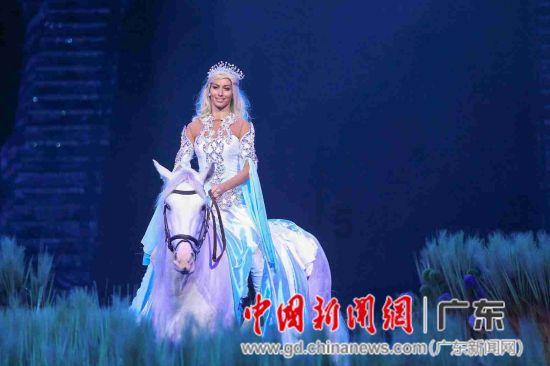 作为一个女孩，花男朋友的钱是不是天经地义的游戏画面